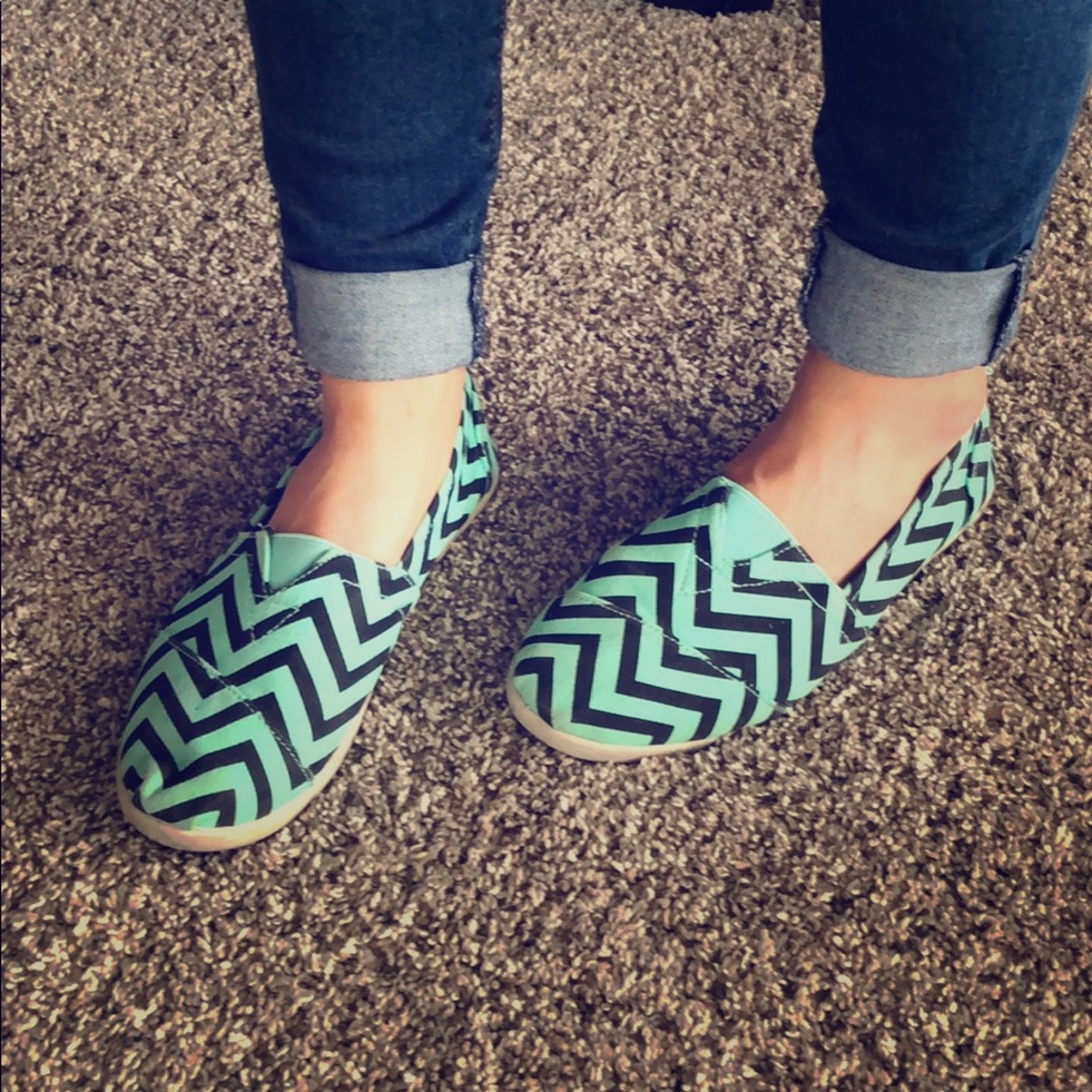 Teal chevron shoes